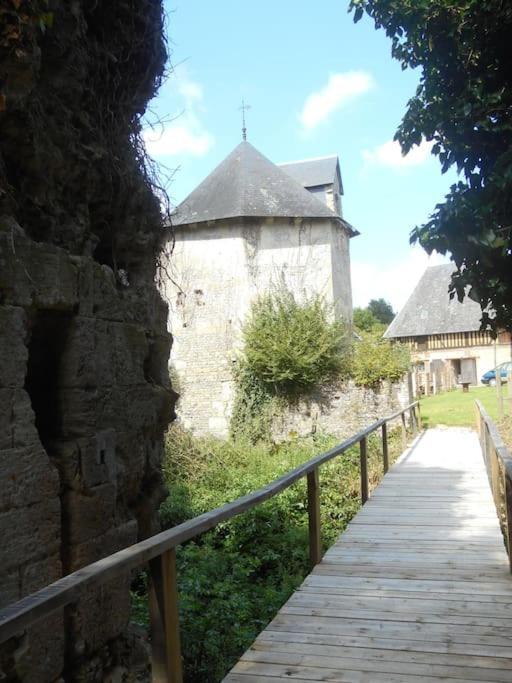 La Ferme Du Chateau Fauguernon Экстерьер фото
